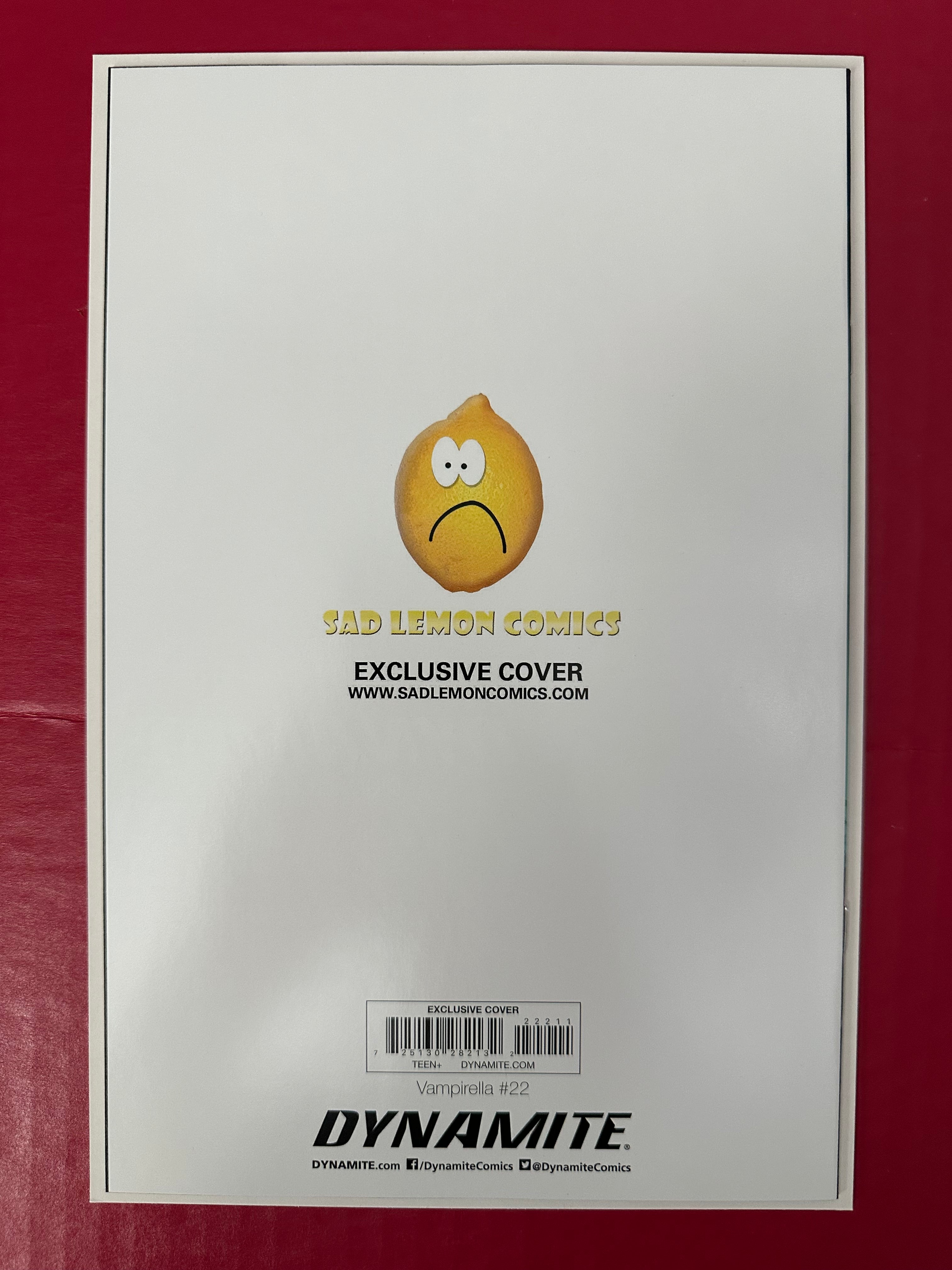 Vampirella, Vol. 6 #22 (2021) Sad Lemon Comics Exclusive Sun Khamunaki Virgin Variant Signed by Ugly Monkey Comics