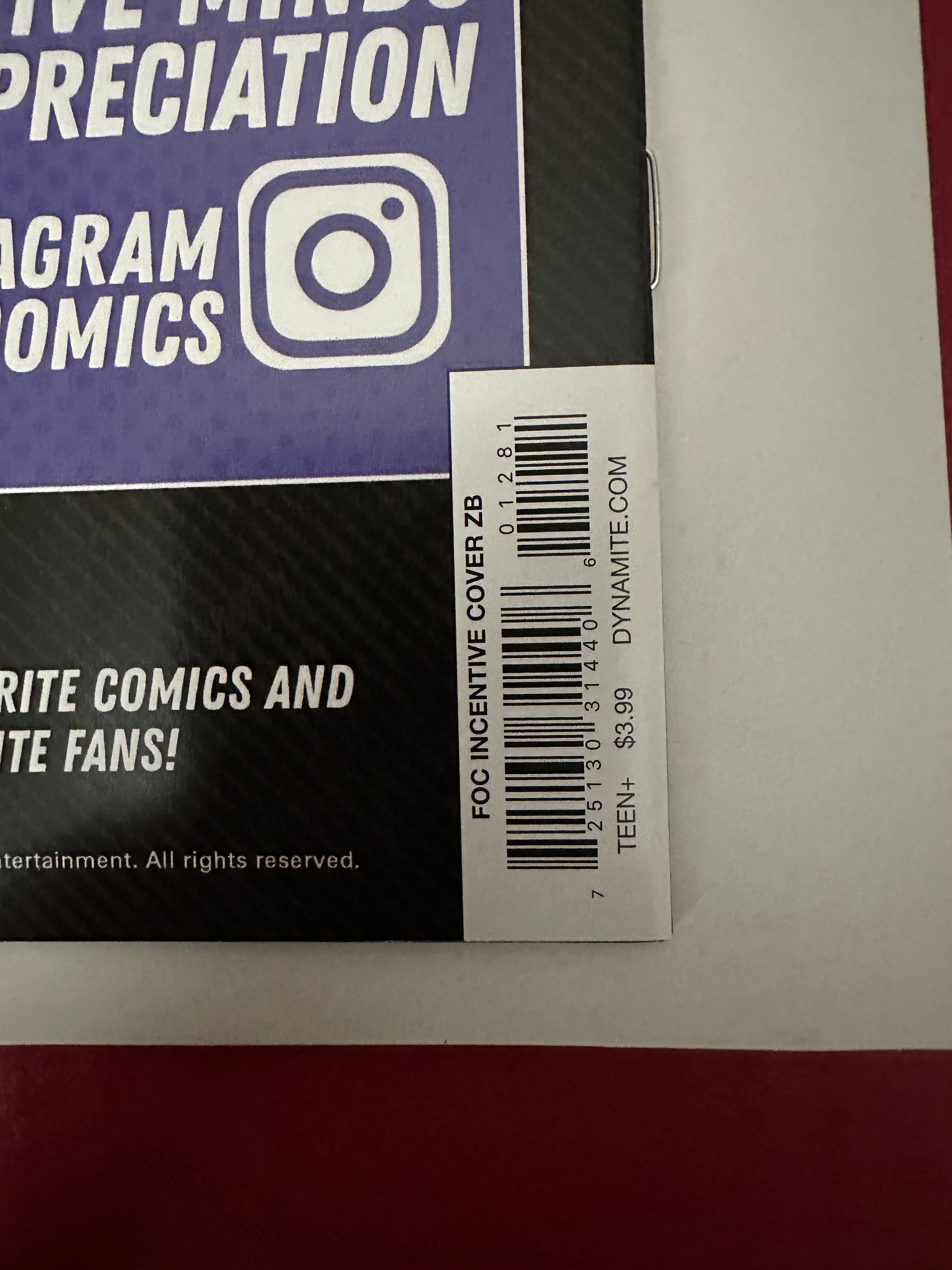 Vampirella / Dracula: Unholy #1 (2021) Hildebrandt Virgin FOC (1 in 25) by Ugly Monkey Comics