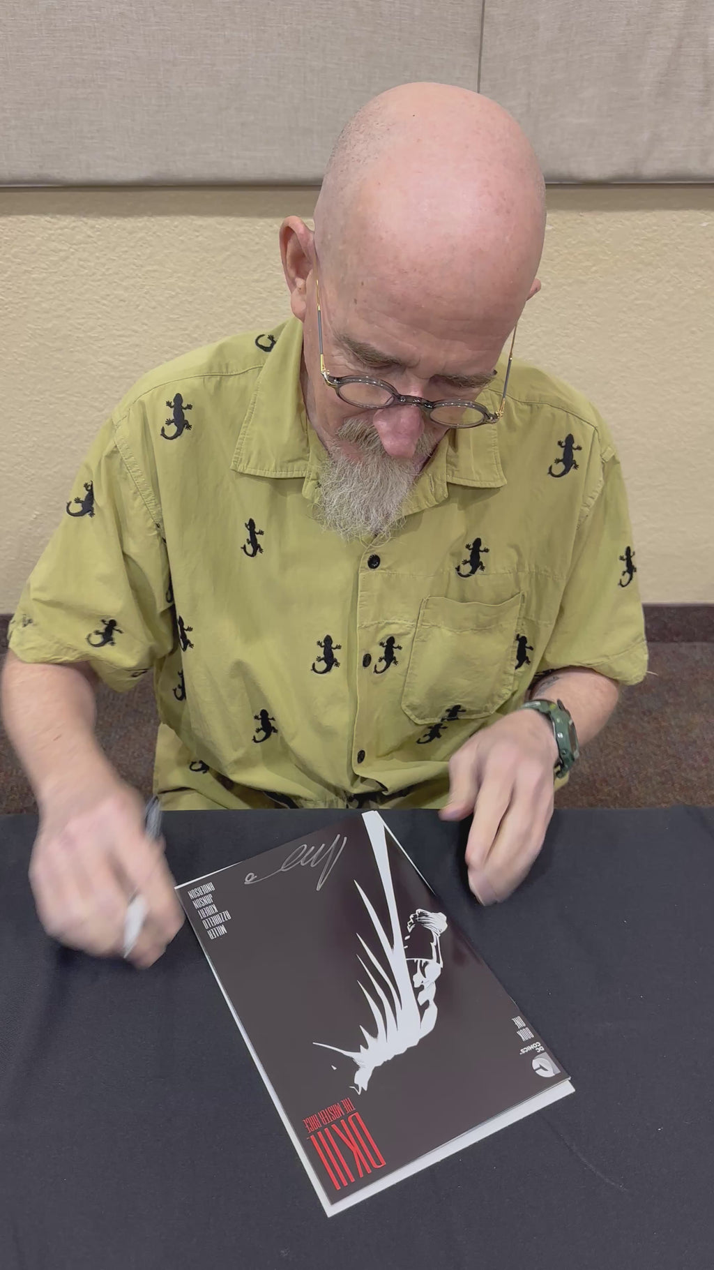 The Dark Knight III: The Master Race #1 (2016) signed by Brian Azzarello